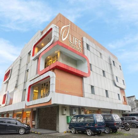 Life Hotel Stasiun Kota Surabaya Ngoại thất bức ảnh