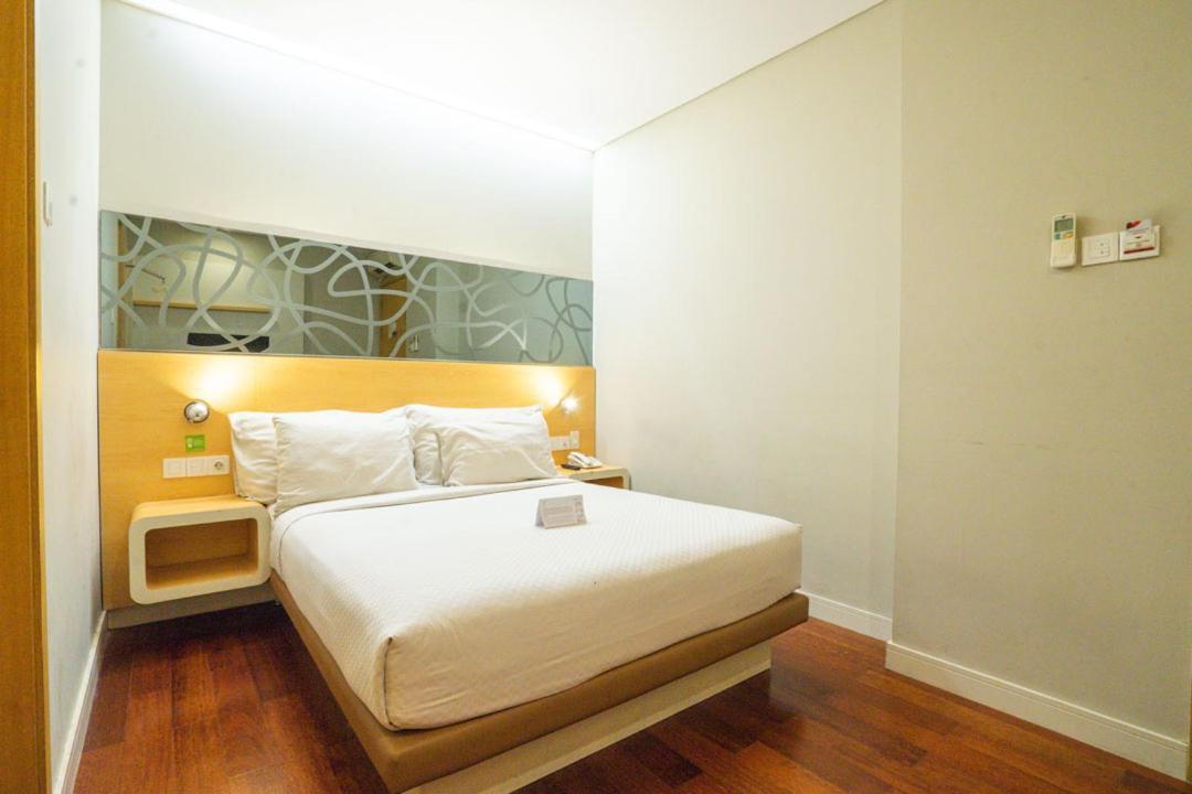 Life Hotel Stasiun Kota Surabaya Ngoại thất bức ảnh