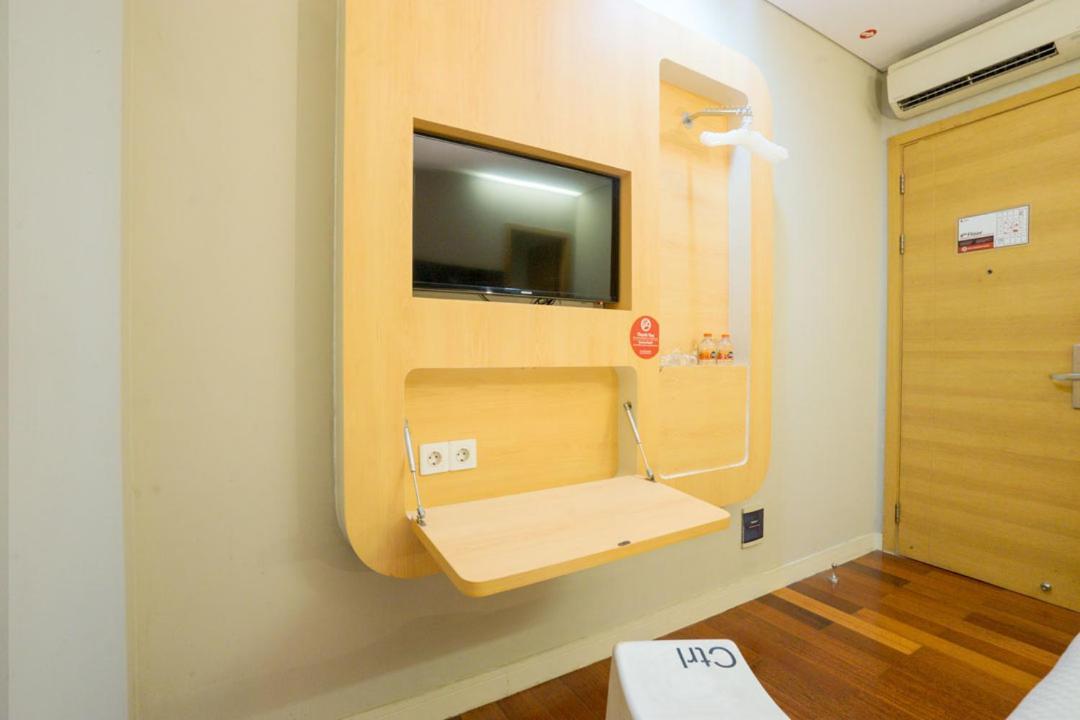 Life Hotel Stasiun Kota Surabaya Ngoại thất bức ảnh