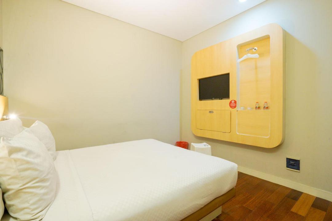 Life Hotel Stasiun Kota Surabaya Phòng bức ảnh
