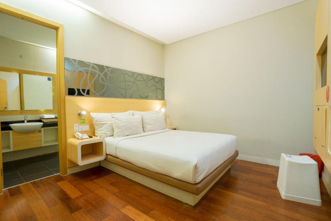 Life Hotel Stasiun Kota Surabaya Phòng bức ảnh