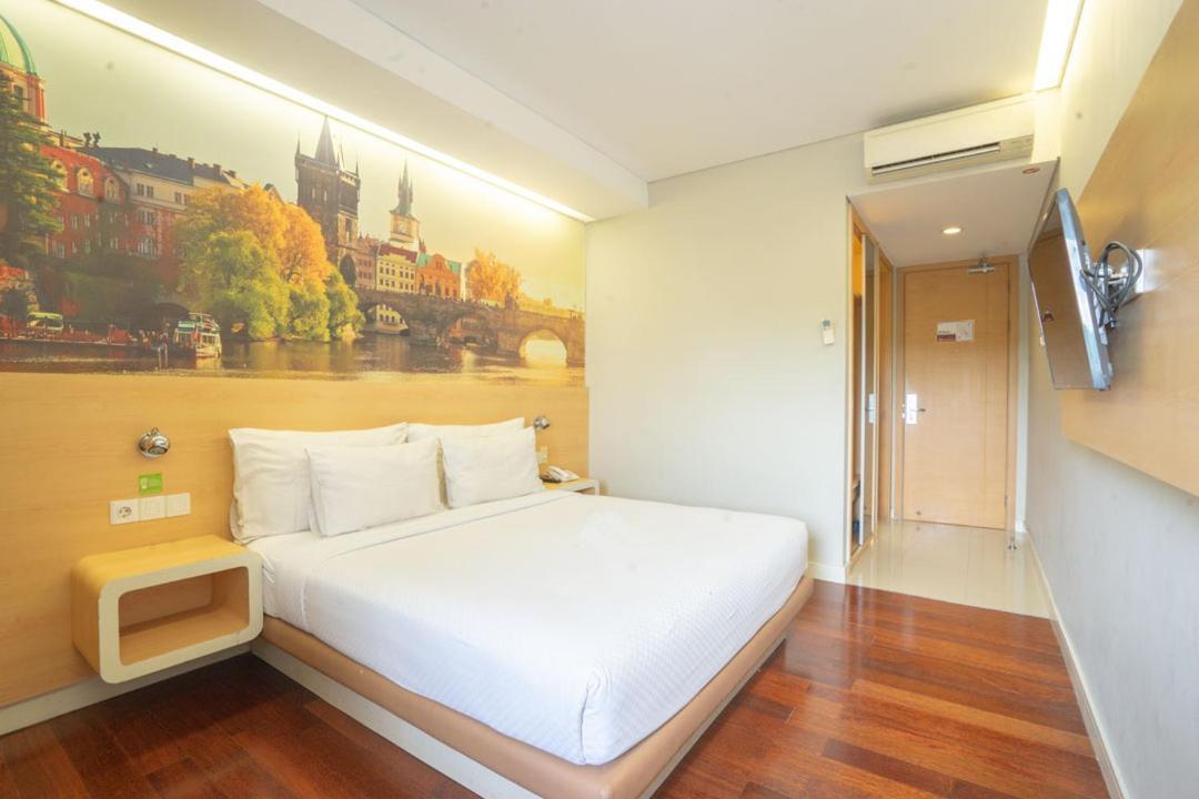 Life Hotel Stasiun Kota Surabaya Phòng bức ảnh
